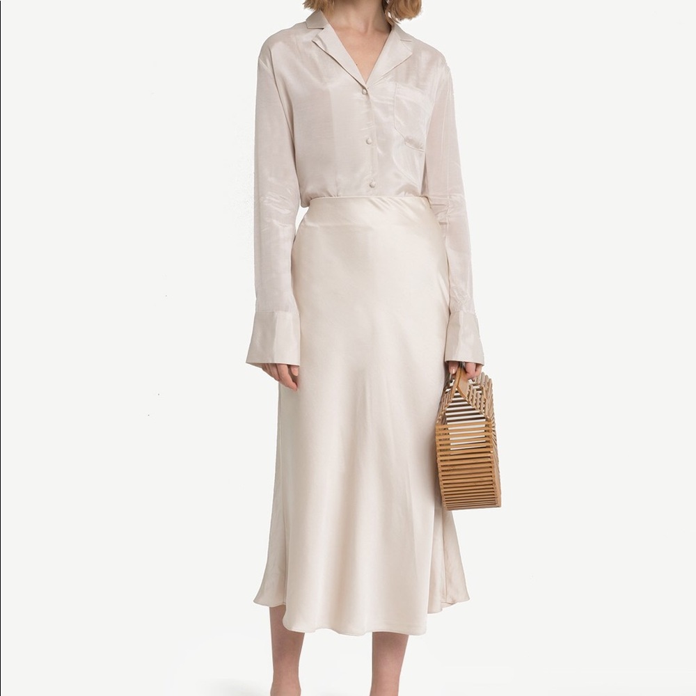 COPY - I’m selling this nice silk dress and silk …
